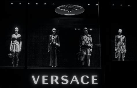 versace contraffazioni|versace counterfeit.